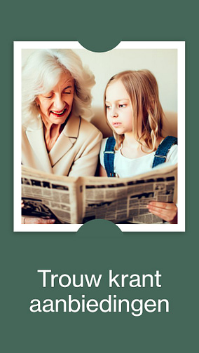 Trouw krant aanbiedingen, meisje leest krant met haar grootmoeder